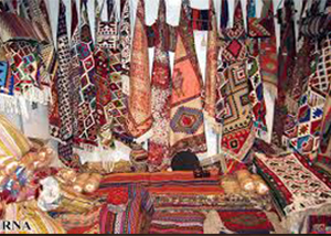 نمایشگاه صنایع دستی در شهر کرد هنرهای سنتی